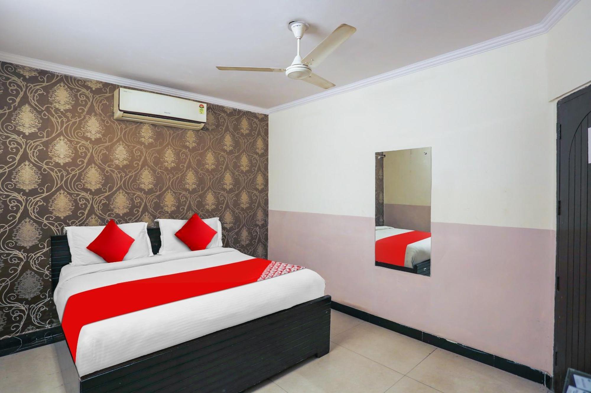 Hotel O Royal Galaxy New Delhi Exteriör bild
