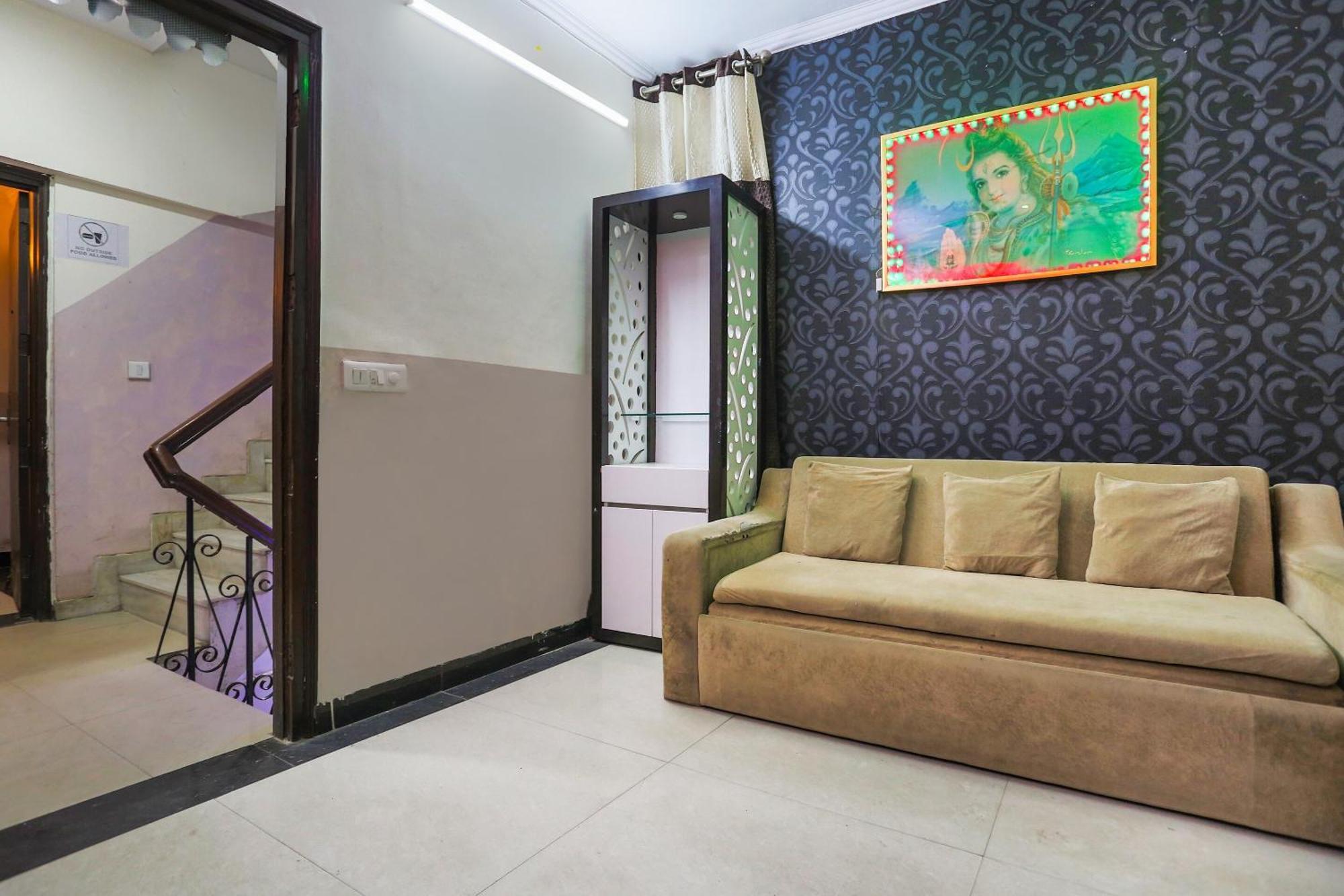 Hotel O Royal Galaxy New Delhi Exteriör bild